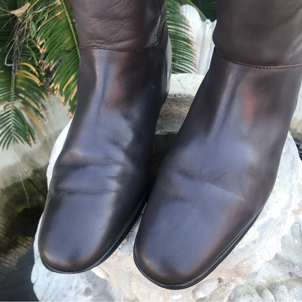 St. John’s Bay Leather Tall Taupe Boots Size 9 - Picture 2 of 8